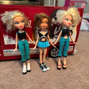 VINTAGE Y2K Rare Collectable Bratz Play Sportz Cheerleader Karate Dolls Lot of 3